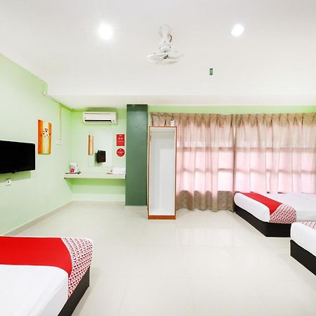 Super Oyo 720 Corridor Hotel 2 Pekan Dış mekan fotoğraf