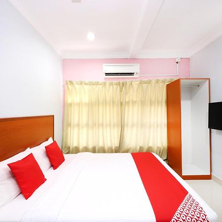 Super Oyo 720 Corridor Hotel 2 Pekan Dış mekan fotoğraf