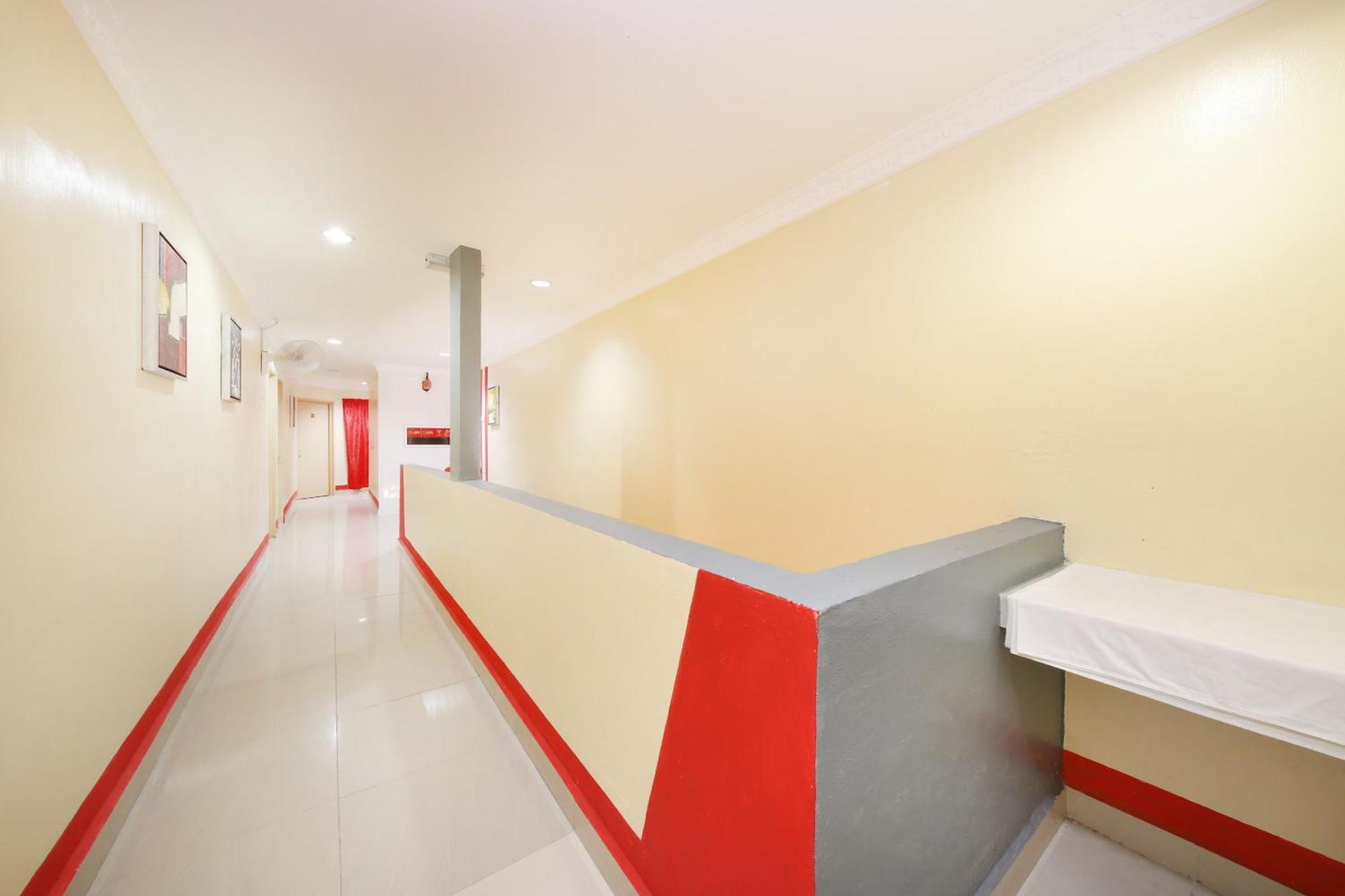 Super Oyo 720 Corridor Hotel 2 Pekan Dış mekan fotoğraf