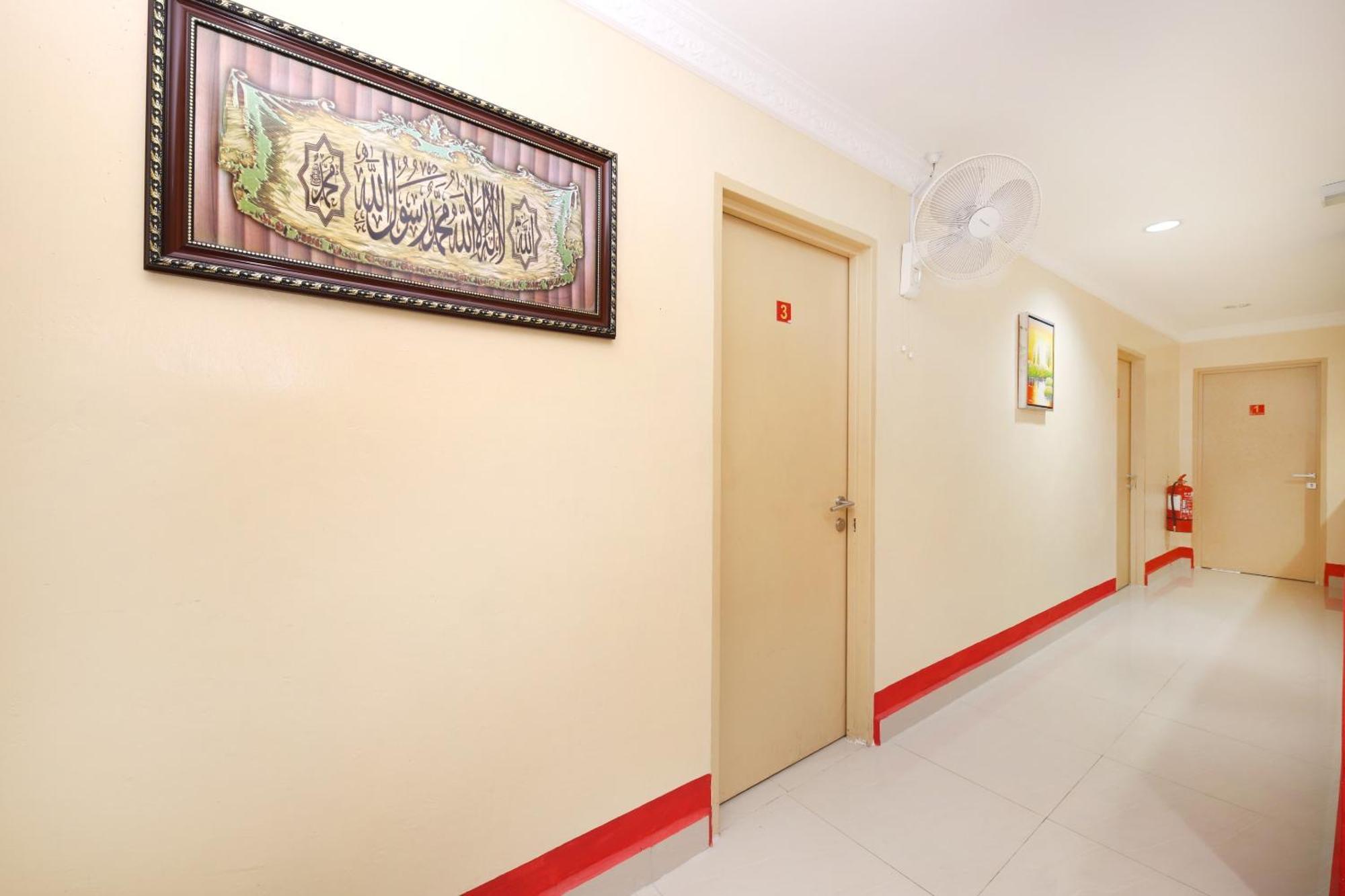 Super Oyo 720 Corridor Hotel 2 Pekan Dış mekan fotoğraf